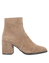Tod's Ankle Boots In Beige
