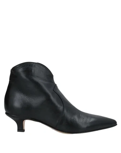Pomme D'or Ankle Boot In Black
