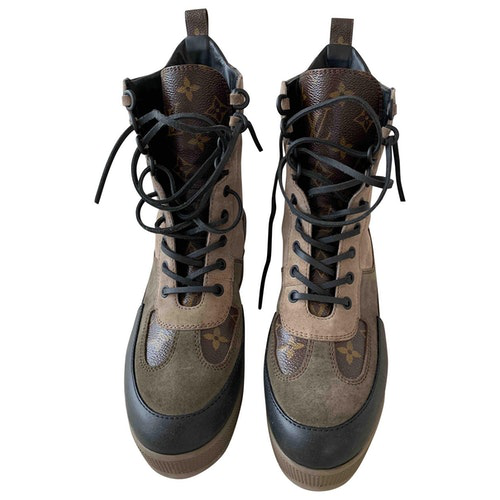 Pre-Owned Louis Vuitton Laureate Khaki Suede Ankle Boots | ModeSens