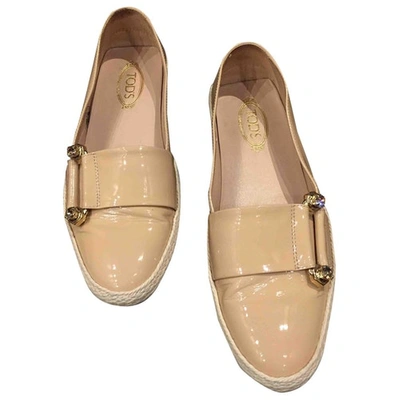 Pre-owned Tod's Patent Leather Flats In Beige