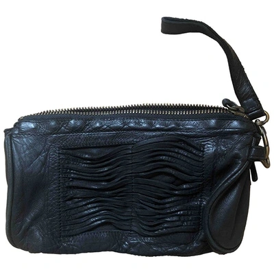 Pre-owned Ba&sh Leather Clutch Bag In Black