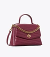 Tory Burch Kira Henkeltasche Mit Chevron-steppung Und Griff In Imperial Garnet