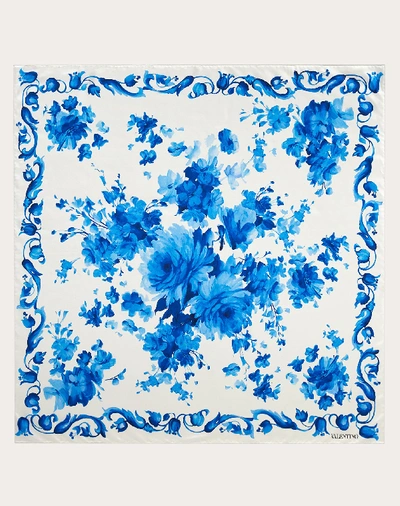 Valentino Garavani Flower Print Silk Twill Foulard 90x90 Cm / 35.4x35.4 In. In Blue