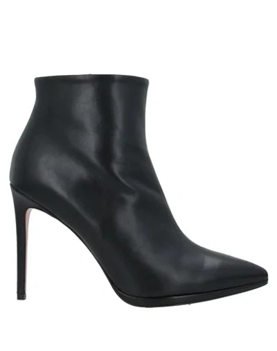 Anna F. Ankle Boots In Black