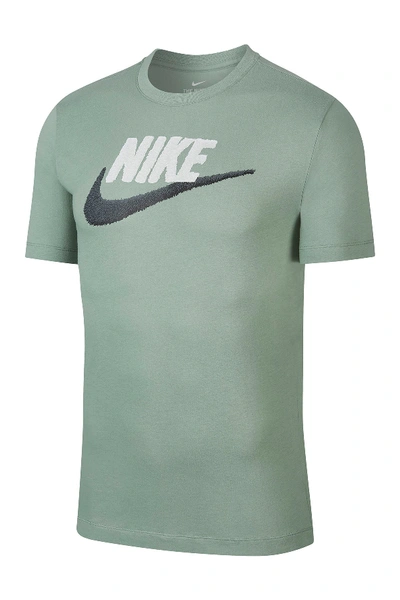 Nike Swoosh Logo T-shirt In 352 Slvpin/black