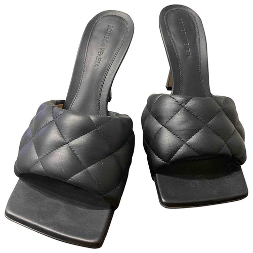 bottega veneta bv lido leather sandals