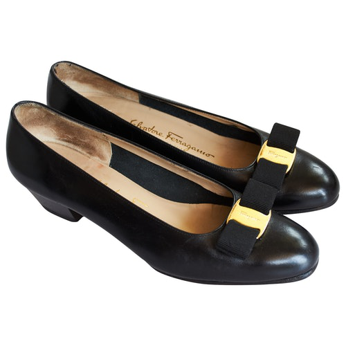 Pre-Owned Salvatore Ferragamo Black Leather Heels | ModeSens