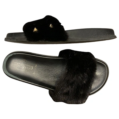 Pre-owned Valentino Garavani Black Mink Sandals