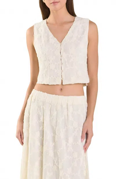 2.7 August Apparel Floral Lace Vest In Off White