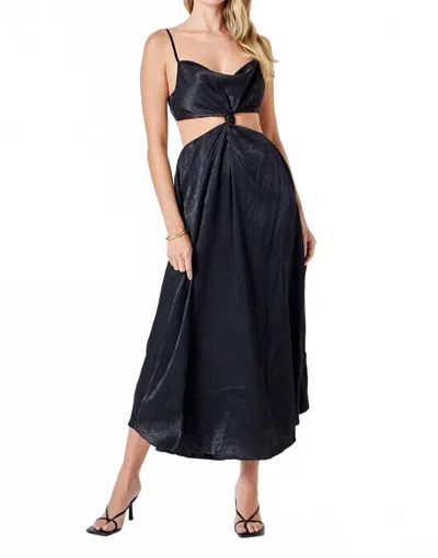 2.7 August Apparel Front Twist Dress In Black