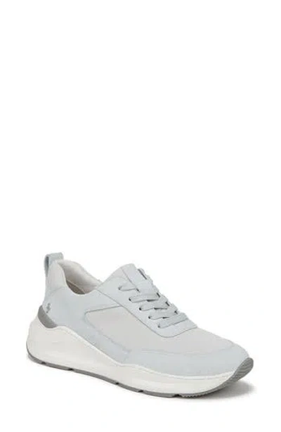 27 Edit Naturalizer Brooke Sneaker In White/grey