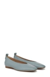 27 Edit Naturalizer Carla Flat