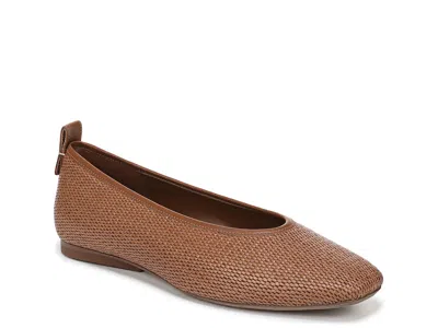 27 EDIT NATURALIZER 27 EDIT NATURALIZER CARLA FLAT