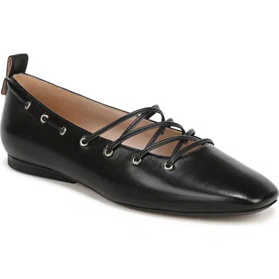 27 Edit Naturalizer Carla Ghillie Flat In Black