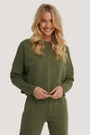 NA-KD REBORN Organic Raw Edge Cropped Sweater Green