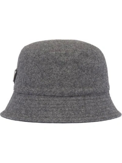Prada Loden三角形徽标渔夫帽 In Grey