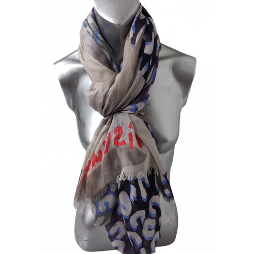 Pre-Owned Louis Vuitton Grey Cashmere Scarf | ModeSens