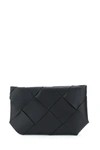 BOTTEGA VENETA UNISEX MAXI WEAVE CLUTCH