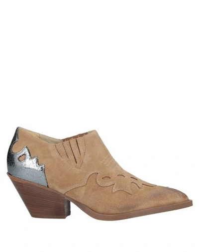 Makris Ankle Boots In Sand