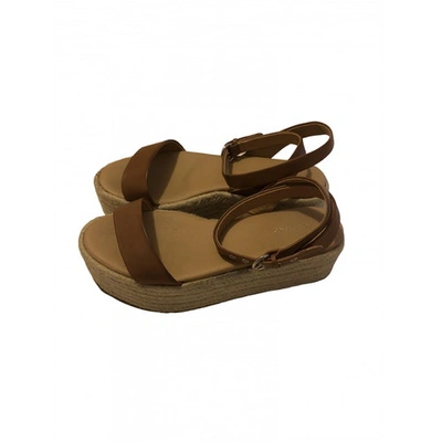 Pre-owned Tony Bianco Brown Cloth Sandals