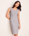 ANN TAYLOR THE TALL V-NECK DRESS IN PLAID,527854