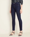 ANN TAYLOR PETITE CURVY SCULPTED POCKETS FRAYED SKINNY JEANS IN CLASSIC MID WASH,511103