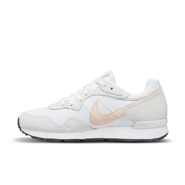 nike women's venture runner sneaker