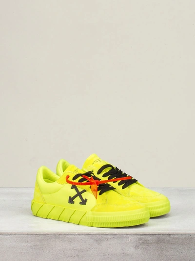 Off-white Arrow Low Vulcanized Sneaker In Yellow & Orange
