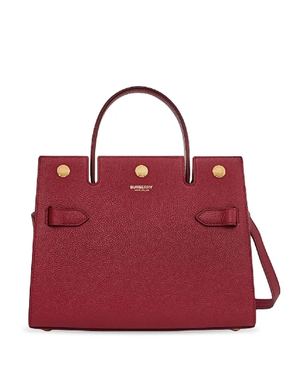 Burberry Logo图章纹理手提包 In Red