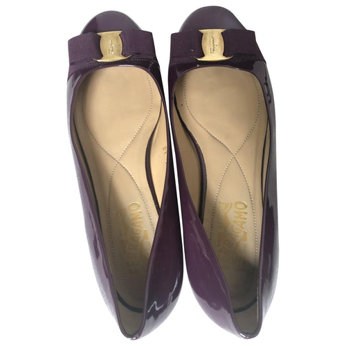 salvatore ferragamo women's flat shoes
