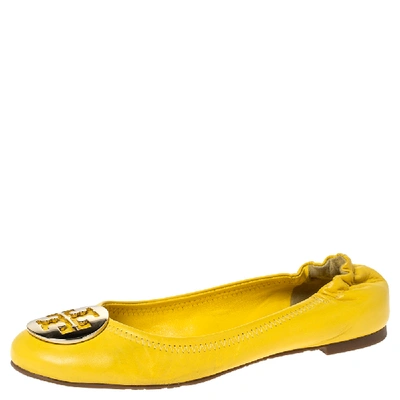 Pre-owned Tory Burch Yellow Leather Logo Minnie Ballet Flats Size 37.5