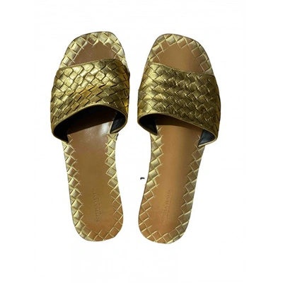 Pre-owned Bottega Veneta Gold Leather Sandals
