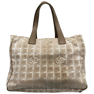 Pre-owned Chanel Beige Cloth Handbag