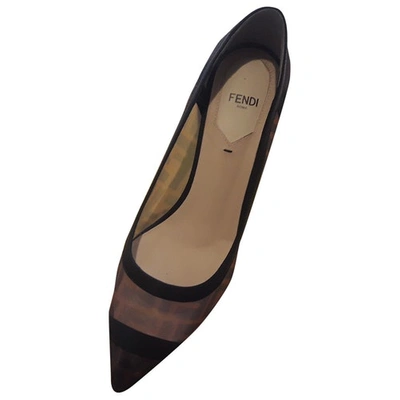 Pre-owned Fendi Colibri Brown Cloth Heels