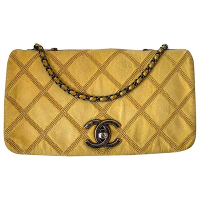 Pre-owned Chanel Timeless/classique Yellow Leather Handbag
