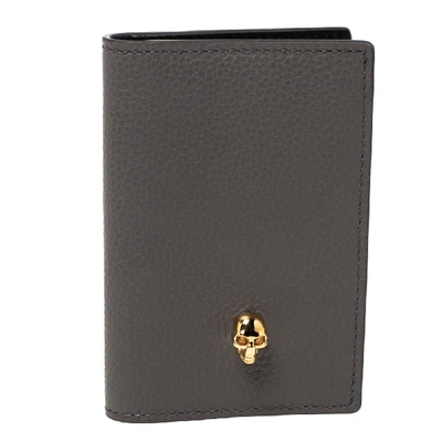 Pre-owned Alexander Mcqueen Grey Leather Skull Bifold Card Holder