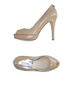 Michael Michael Kors Pump In Beige