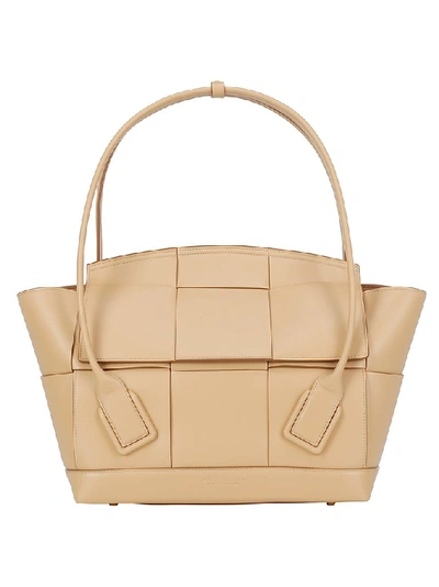 Bottega Veneta The Arco 48 Handbag In Beige