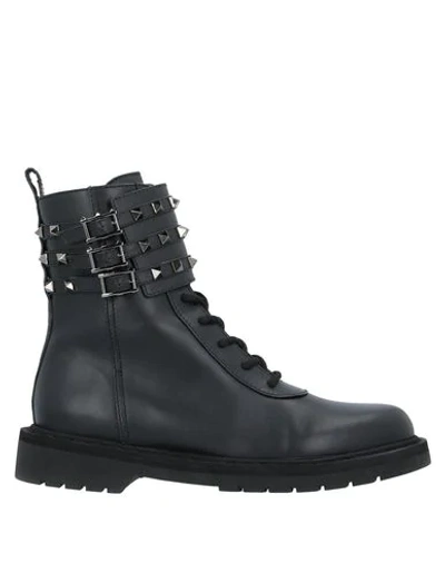 Valentino Garavani Ankle Boots In Black