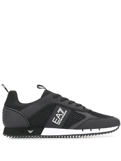 Ea7 Emporio Armani Side Logo Sneakers - 黑色 In Black