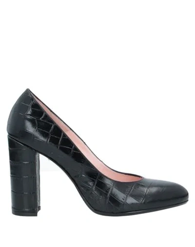 Anna F Pump In Black