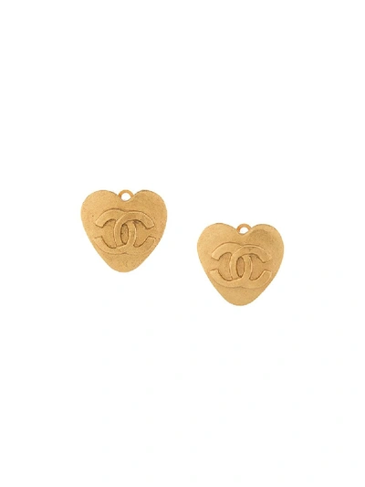 Pre-owned Chanel 1995 Cc Heart Earrings In Gold