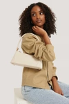 NA-KD WIDE BOTTOM BAGUETTE BAG - BEIGE