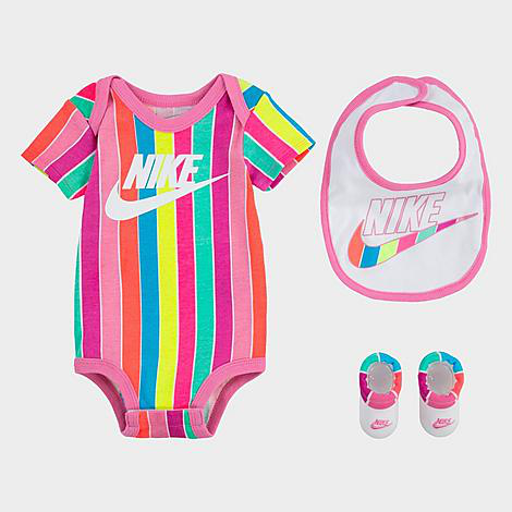 nike 3 piece newborn set
