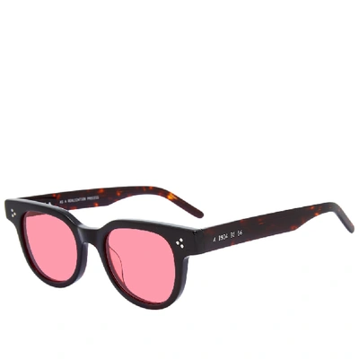 Akila Legacy Sunglasses In Black