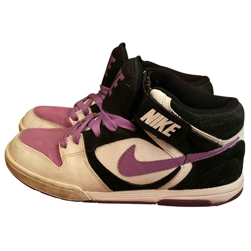 nike violet trainers