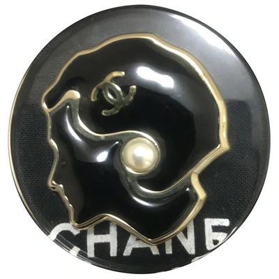 Pre-owned Chanel Cc Black Pins & Brooches
