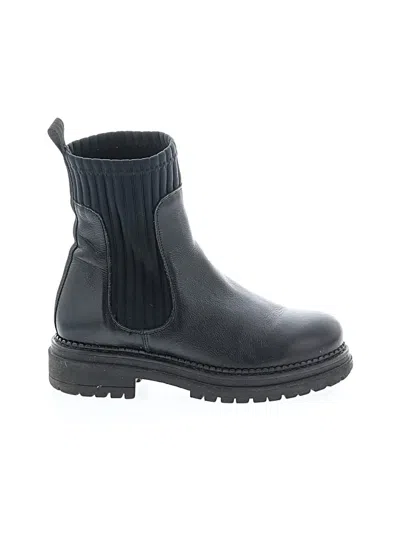 Pre-owned 275 Central Ankle Boots In Black
