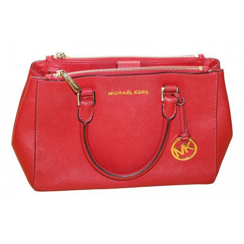 Pre-Owned Michael Kors Sutton Red Patent Leather Handbag | ModeSens