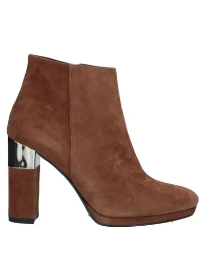 Albano Ankle Boots In Brown